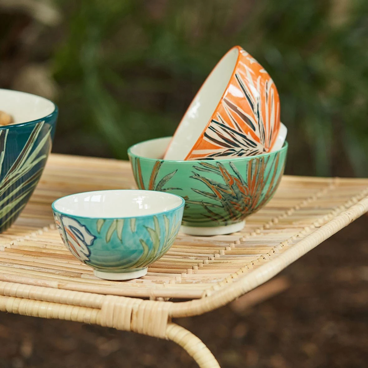 SEMA DESIGN Lot De 4 Bols En Grès Vert Et Orange 70cl - Tropic'art 5 SEMA DESIGN Lot De 4 Bols En Grès Vert Et Orange 70cl - Tropic'art – Image 3