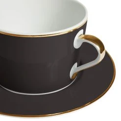 Côté Table Tasse Et Sous-tasse En Porcelaine Noir Et Doré - Ginger 9 Côté Table Tasse Et Sous-tasse En Porcelaine Noir Et Doré - Ginger -Côté Table Store 34707 DET02 WEB